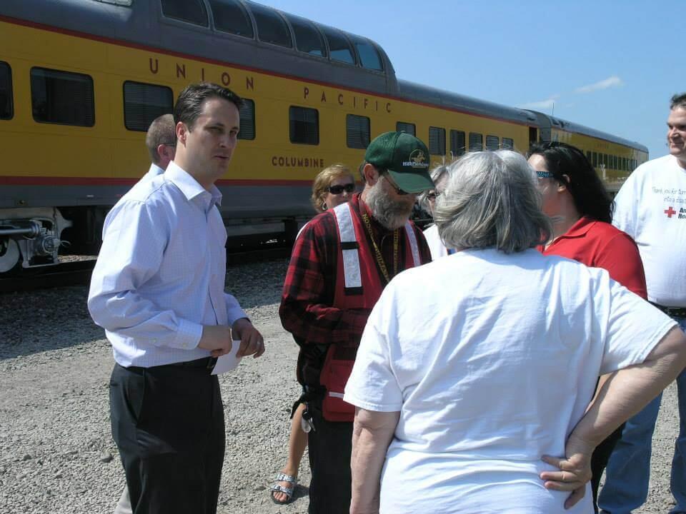 Presentation of the yellow Union Pacific Columbine train to a group of people